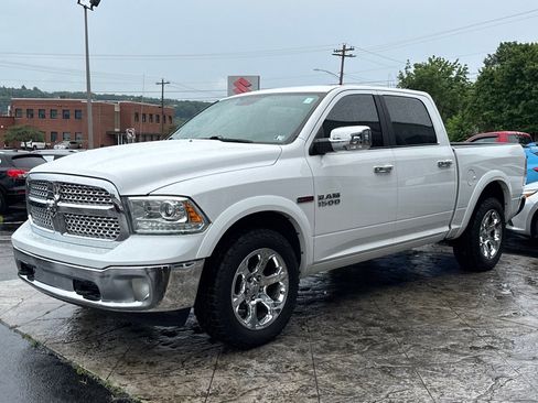 Used 2018 RAM 1500 Laramie w/ Convenience Group image 5