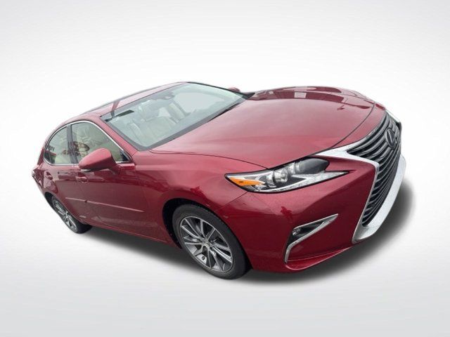Used 2016 Lexus ES 300h w/ Luxury Package w/Wood Trim FWD image 2