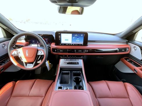 New 2026 Lincoln Aviator Reserve image 13