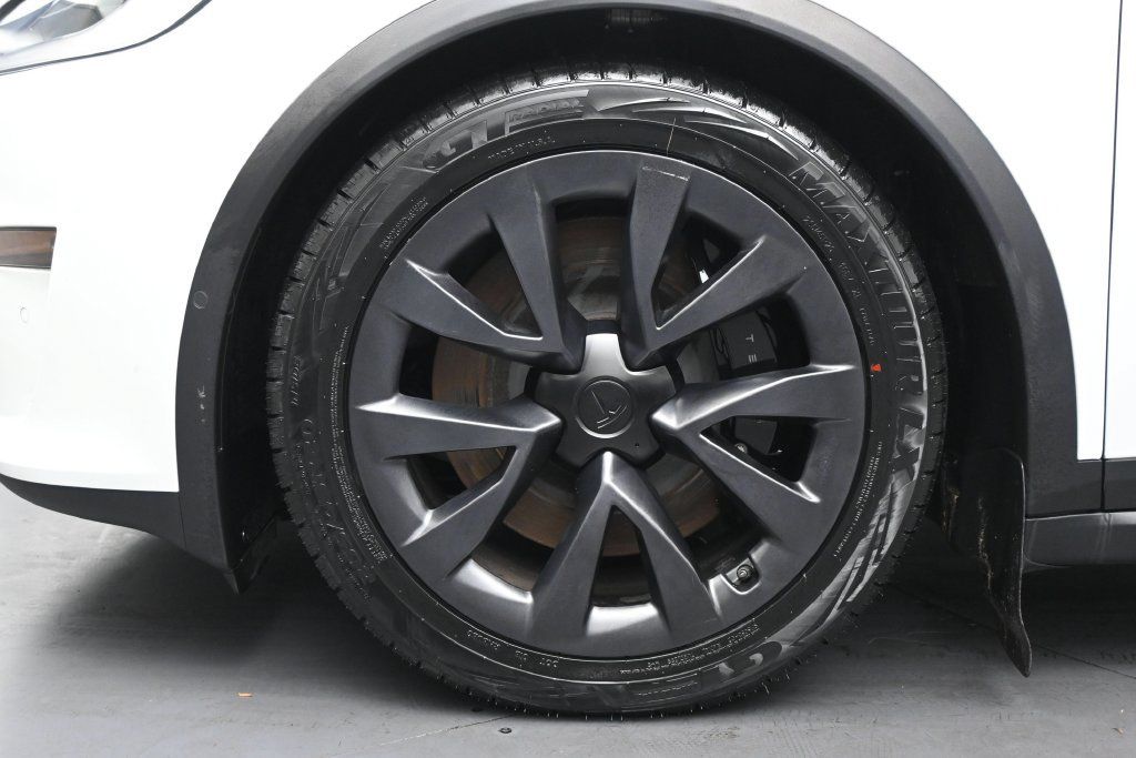 Used 2023 Tesla Model X AWD/4WD image 11
