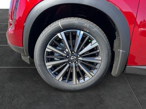 New 2026 Nissan Pathfinder Platinum w/ Cargo Package AWD/4WD image 9