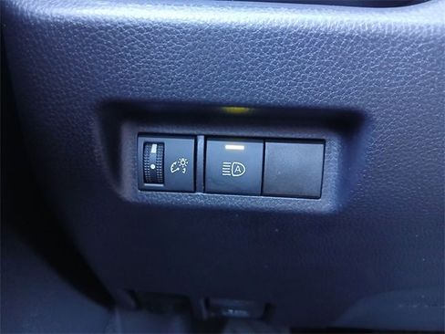 Used 2021 Toyota RAV4 XLE image 33