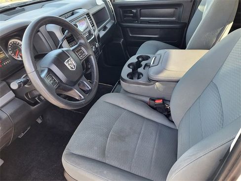 Used 2016 RAM 3500 Tradesman w/ Chrome Appearance Group image 9