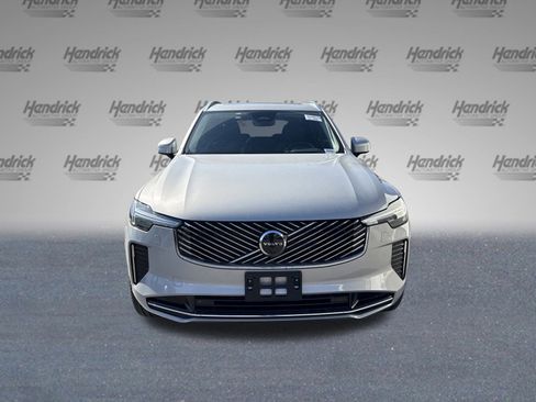 Used 2025 Volvo XC90 B6 Plus image 3