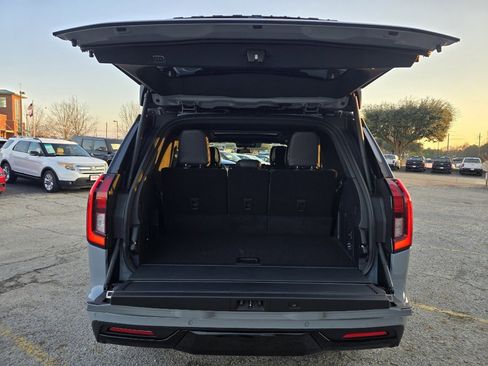 New 2026 Ford Expedition Platinum w/ Stealth Appearance Package image 21