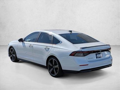 Used 2023 Honda Accord Sport image 9