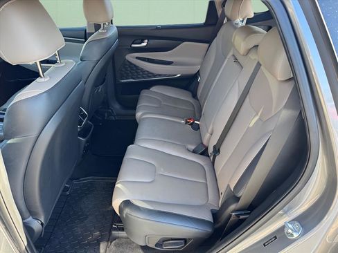 Used 2019 Hyundai Santa Fe Limited image 11