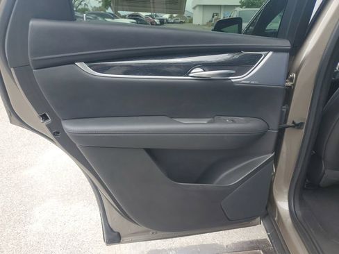 Used 2023 Cadillac XT5 Premium Luxury FWD image 15