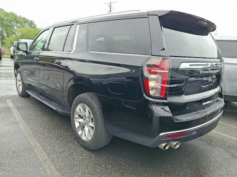 Certified 2023 Chevrolet Suburban Premier w/ Premium Package 2 AWD/4WD image 4