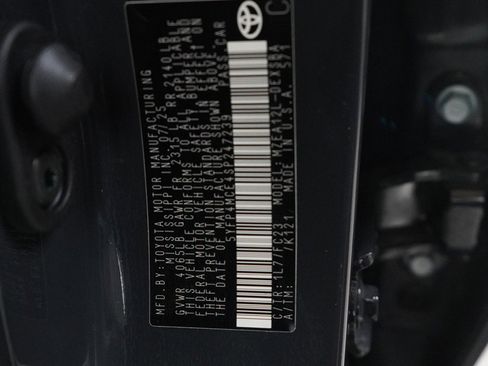 Used 2025 Toyota Corolla SE image 25