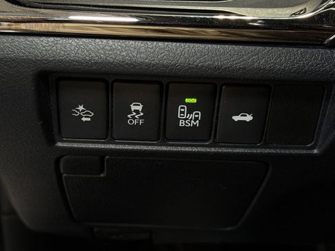 Used 2017 Toyota Avalon Touring w/ Protection Package FWD image 24