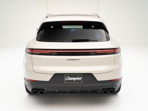 Used 2026 Porsche Cayenne AWD/4WD image 10