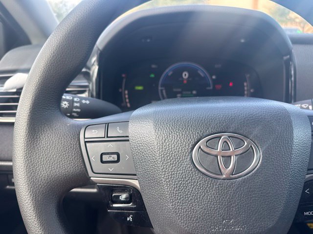 Used 2026 Toyota Camry LE FWD image 13