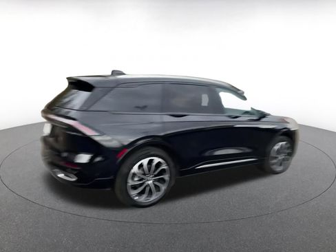 Used 2024 Lincoln Nautilus Reserve image 15