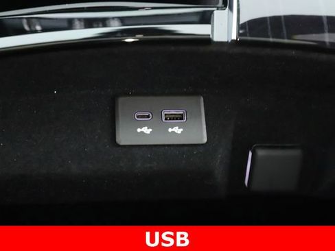 Used 2025 Cadillac Escalade ESV Sport w/ Touring Package image 25