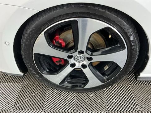 Used 2016 Volkswagen GTI 4-Door FWD image 9