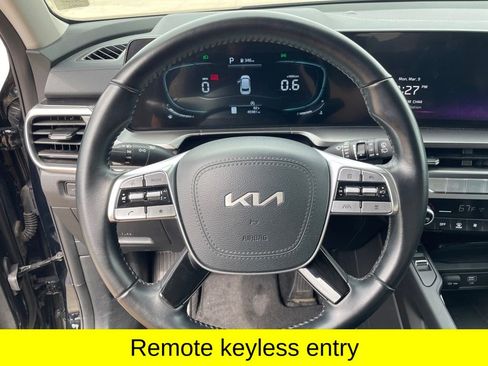 Used 2025 Kia Telluride S AWD/4WD image 18