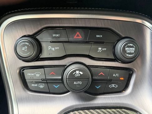 Used 2015 Dodge Challenger R/T w/ Quick Order Package 28B R/T RWD image 20