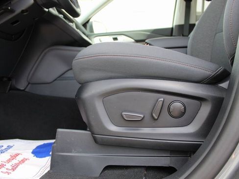 Used 2025 Ford Explorer Active image 10