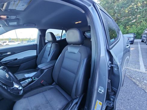 Used 2024 Chevrolet Trax LT w/ Driver Confidence Package FWD image 18