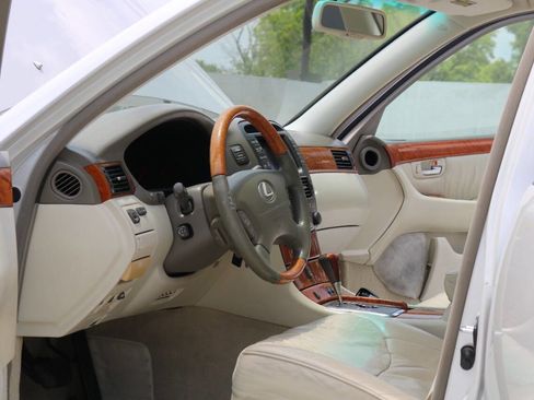 Used 2001 Lexus LS 430 RWD image 88