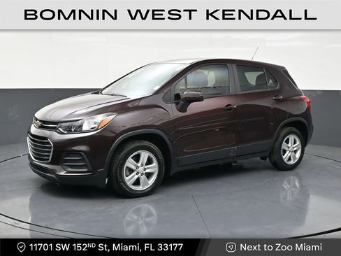 Used 2021 Chevrolet Trax LS image 1
