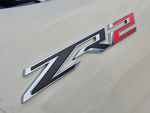 New 2026 Chevrolet Silverado 2500 ZR2 AWD/4WD image 15
