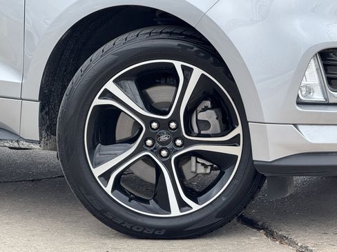 Certified 2022 Ford Edge ST image 3