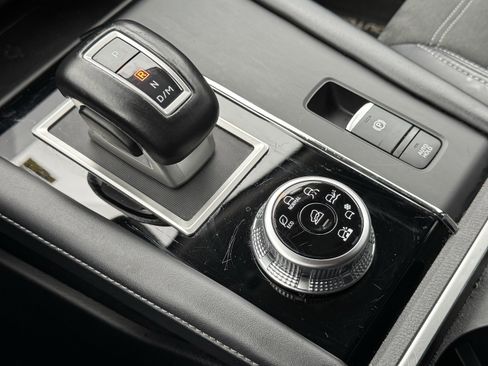 Used 2024 Mitsubishi Outlander SE image 32