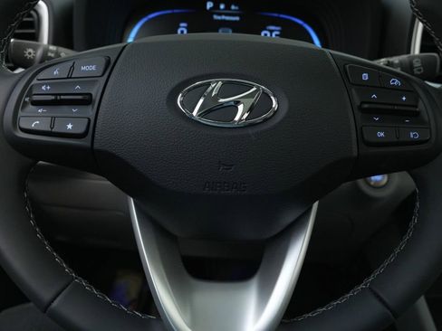 New 2025 Hyundai Venue SEL image 47