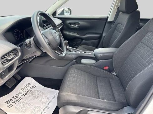 Certified 2024 Honda HR-V LX image 3