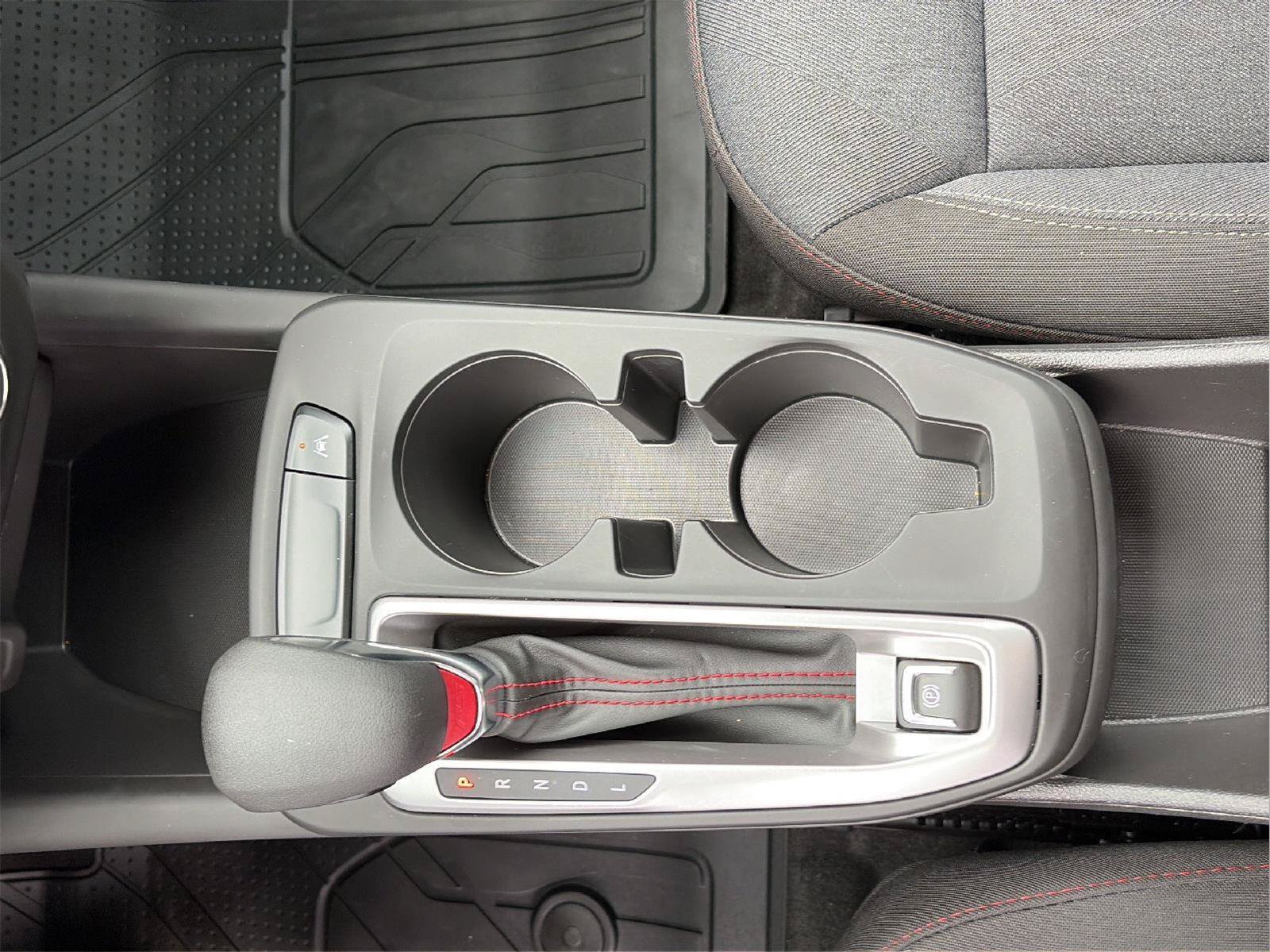 Certified 2024 Chevrolet Trax RS FWD image 29