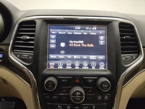 Used 2018 Jeep Grand Cherokee Limited RWD image 25