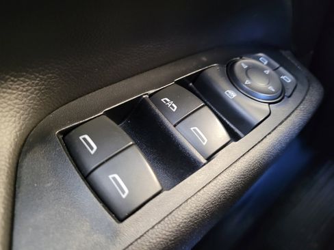Used 2019 Chevrolet Equinox LT FWD image 27