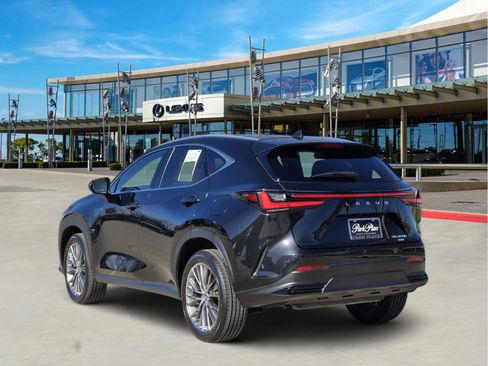 Certified 2022 Lexus NX 300h AWD image 4