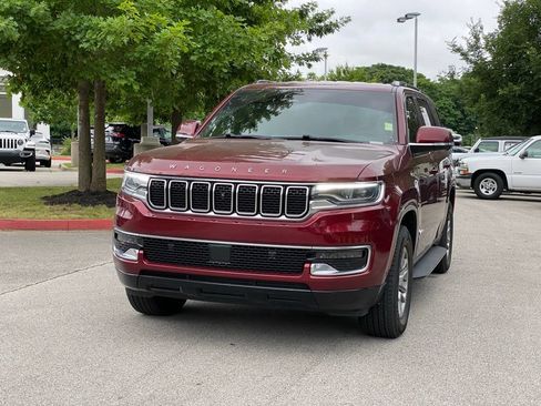 Used 2022 Jeep Wagoneer Series I w/ Convenience Group I AWD/4WD image 3