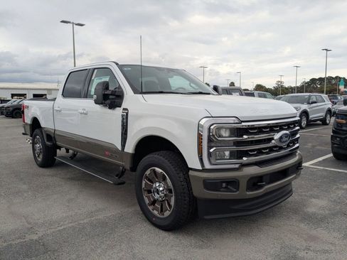 New 2026 Ford F350 King Ranch w/ FX4 Off-Road Package image 2