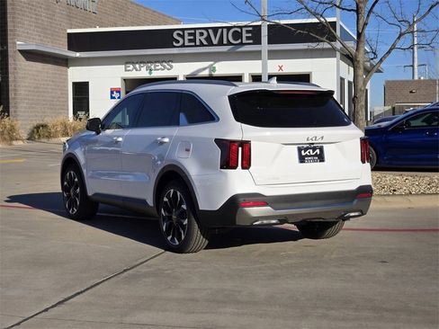 New 2026 Kia Sorento EX w/ EX Premium Package FWD image 3