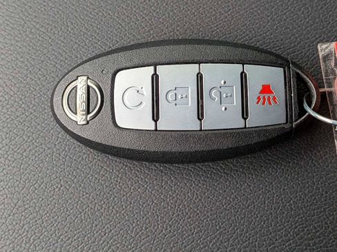 Used 2025 Nissan Frontier PRO-4X w/ Pro Convenience Package image 29