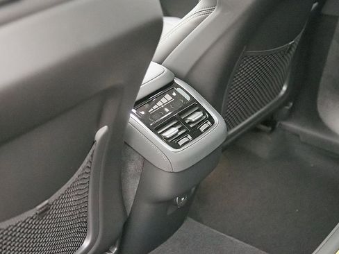 New 2025 Volvo XC90 B6 Ultra w/ Protection Package image 23