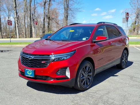 Certified 2023 Chevrolet Equinox RS image 3