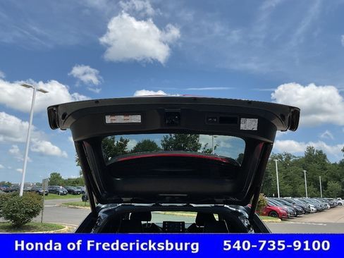 Used 2022 Toyota Venza XLE AWD/4WD image 17