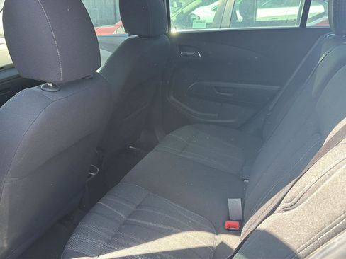 Used 2018 Chevrolet Sonic LT image 9