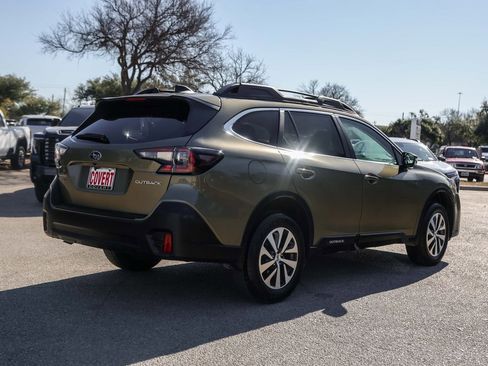 Used 2021 Subaru Outback Premium image 7