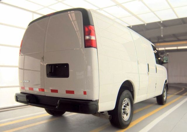 Used 2024 Chevrolet Express 2500 w/ Driver Convenience Package RWD image 3