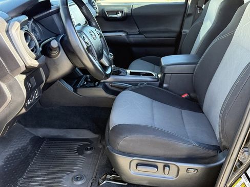 Certified 2023 Toyota Tacoma TRD Off-Road w/ Technology Package image 17