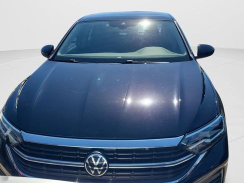 Used 2024 Volkswagen Jetta SE w/ Panoramic Sunroof Package FWD image 7