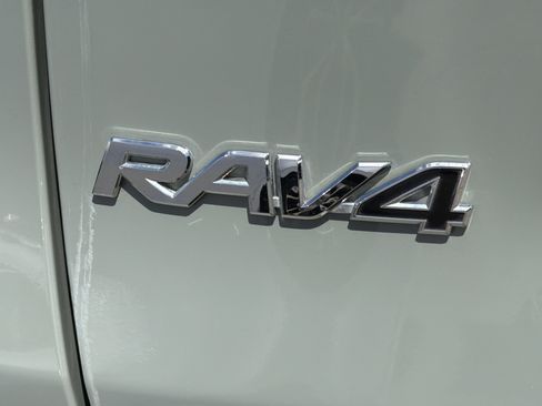 Used 2019 Toyota RAV4 XLE w/ Convenience Package AWD/4WD image 39