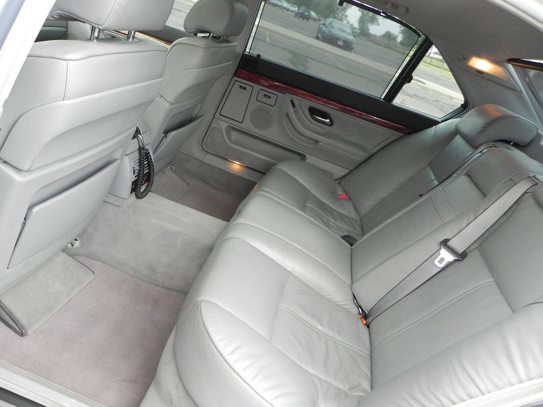 Used 2001 BMW 740iL RWD image 16