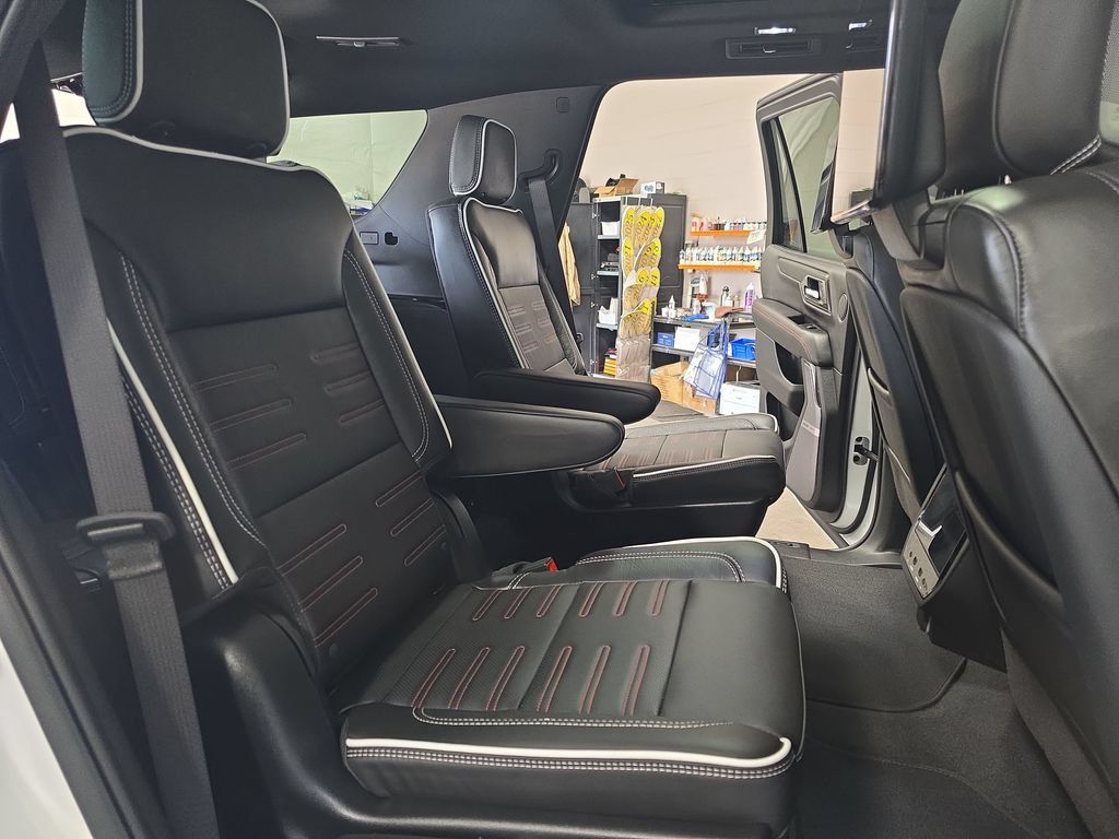 Certified 2026 GMC Yukon AT4 Ultimate AWD/4WD image 11